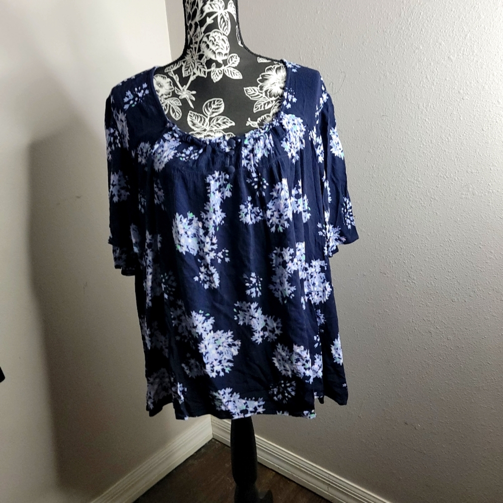 Lane Bryant floral design blouse - Picture 1 of 7